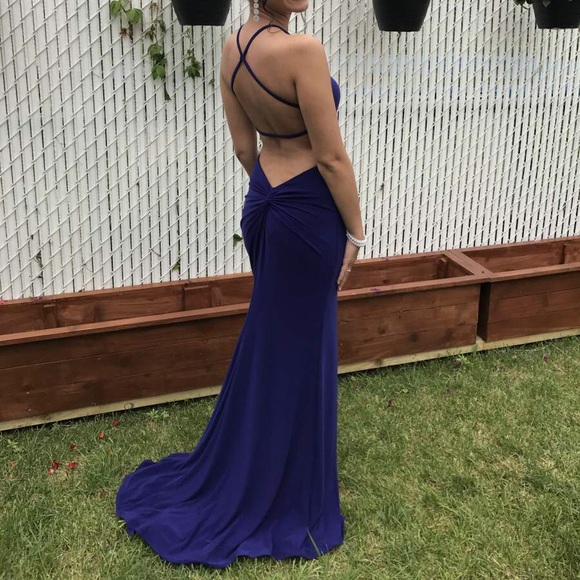 Long gown - Picture 2 of 6